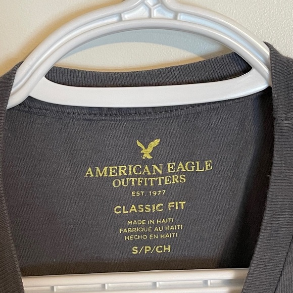American Eagle Graphic Tshirt - Picture 2 of 3
